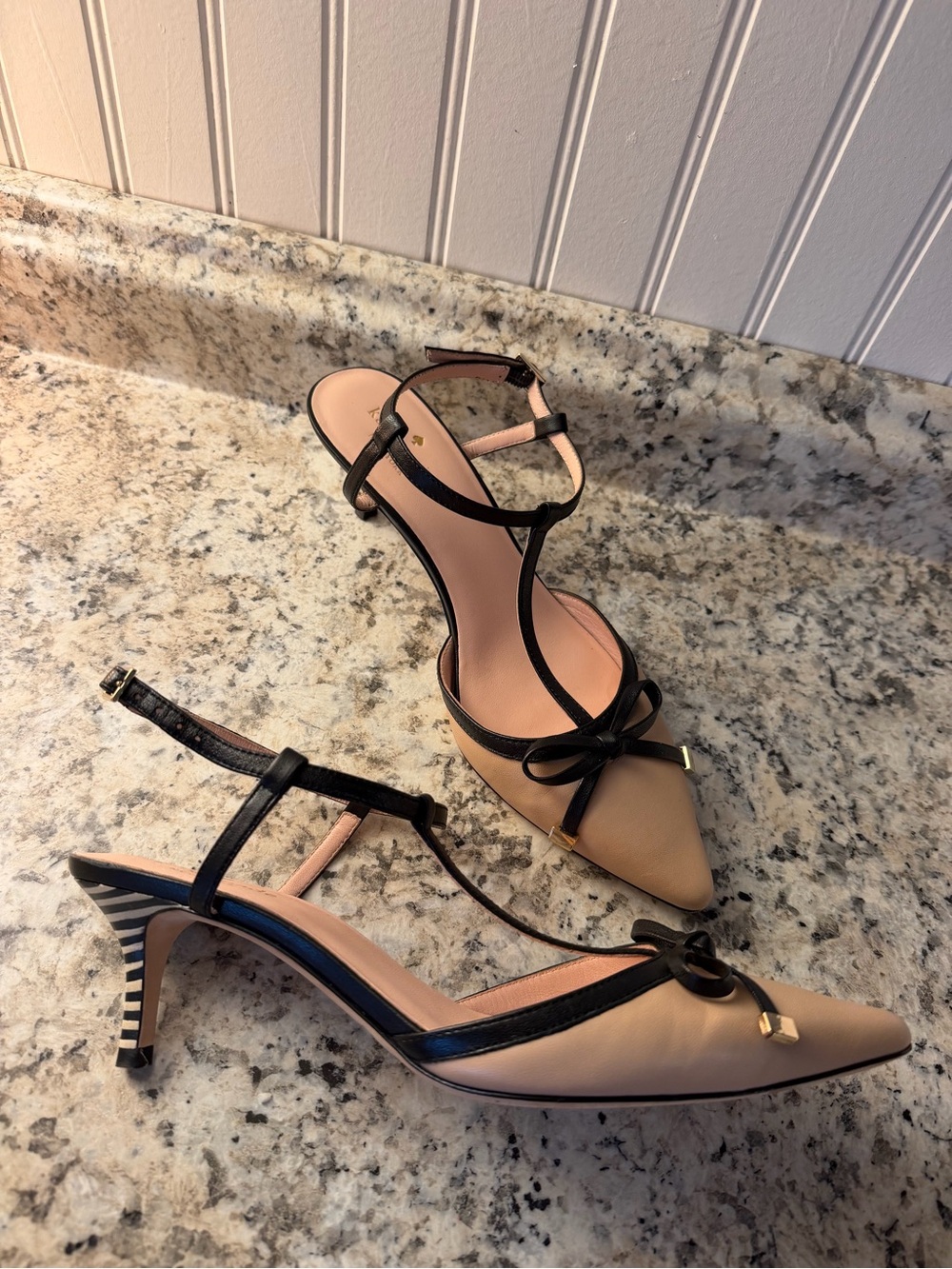 Kate Spade ♠️ beige and black T-strap pointed-toe bow pumps Ponoma Office Heels - Picture 5 of 11
